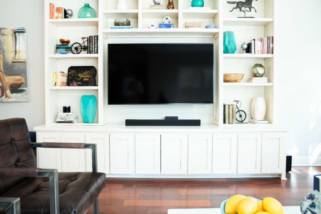 Built in bookshelves with tv deals